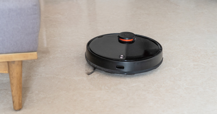 The Brand-new 2-in-1 Robot Vacuum From Xiaomi Can Clean and Dry Its Own Mops