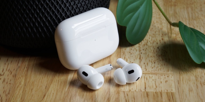 Why Is Everyone Raving About the AirPods Pro 2, and What Makes Them so Great?