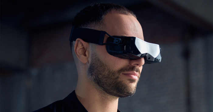 The First Virtual Reality Headset From Bigscreen Claims to Be the Smallest in the World