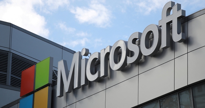 Microsoft Pressures Outlook Users to Purchase Cloud Storage
