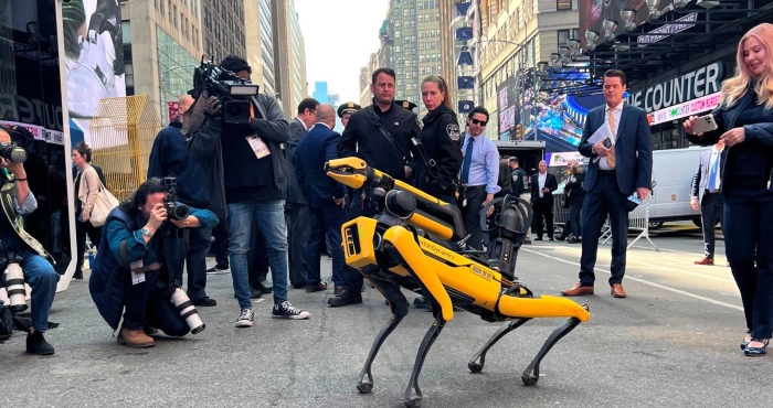 One of the Newest Tools for the New York City Police Is a Robot Dog