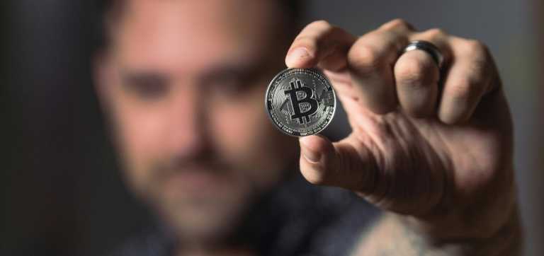4 People Who Became Millionaires with Bitcoin Trading