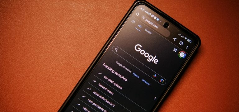 Dark Mode Done Right: Best Practices & User Psychology
