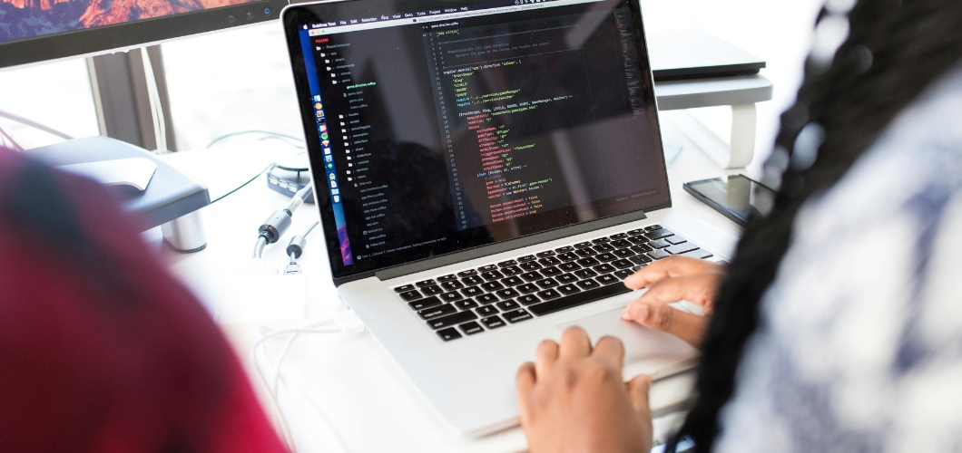 L'intelligence artificielle générative et son impact sur les technologies de développement full-stack